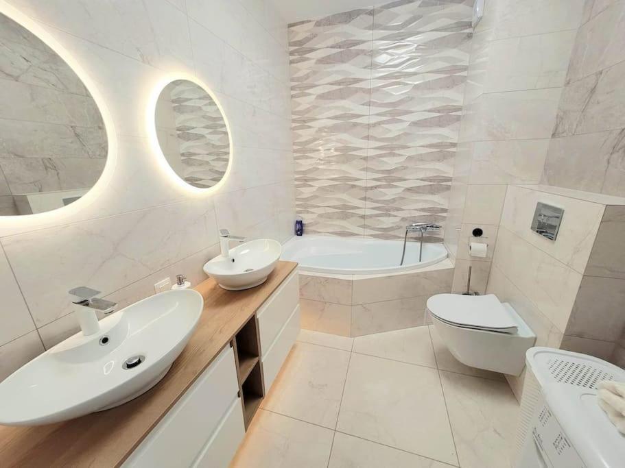 Apartment Sophie 3 Rooms, 2 Bathrooms, 8 Persons Krakow Exterior photo