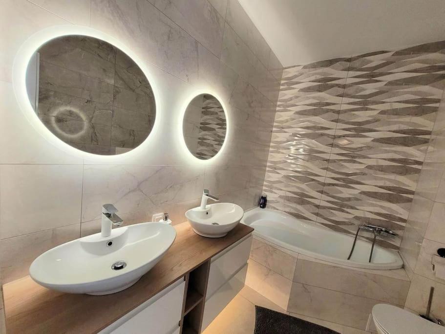 Apartment Sophie 3 Rooms, 2 Bathrooms, 8 Persons Krakow Exterior photo