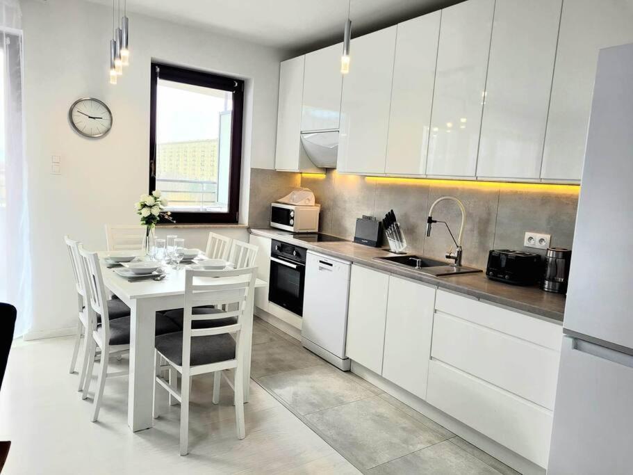 Apartment Sophie 3 Rooms, 2 Bathrooms, 8 Persons Krakow Exterior photo